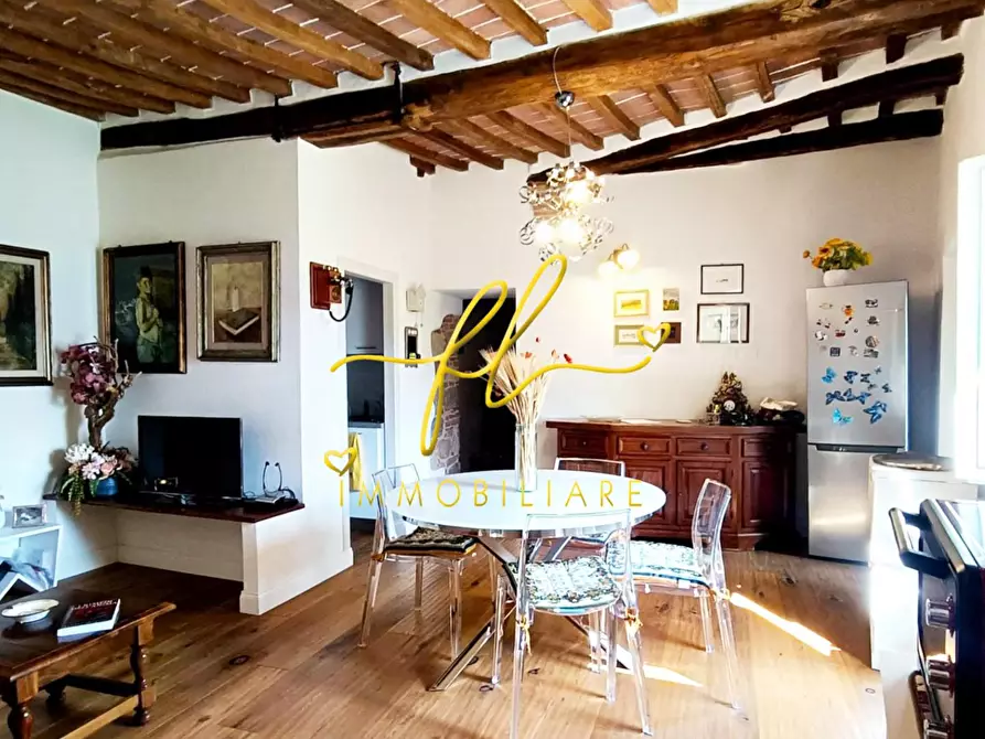 Immagine 2 di Appartamento in vendita  a Pomarance