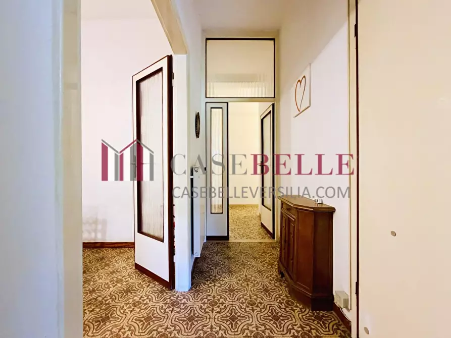 Immagine 11 di Appartamento in vendita  a Camaiore
