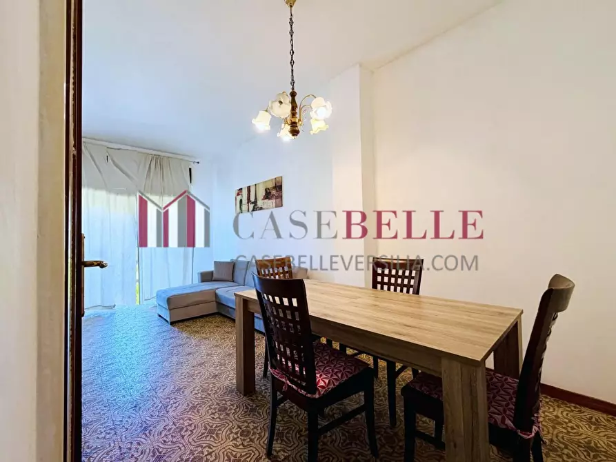 Immagine 2 di Appartamento in vendita  a Camaiore