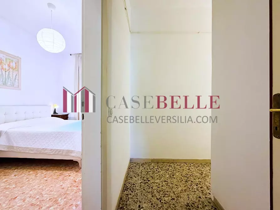 Immagine 12 di Appartamento in vendita  a Camaiore