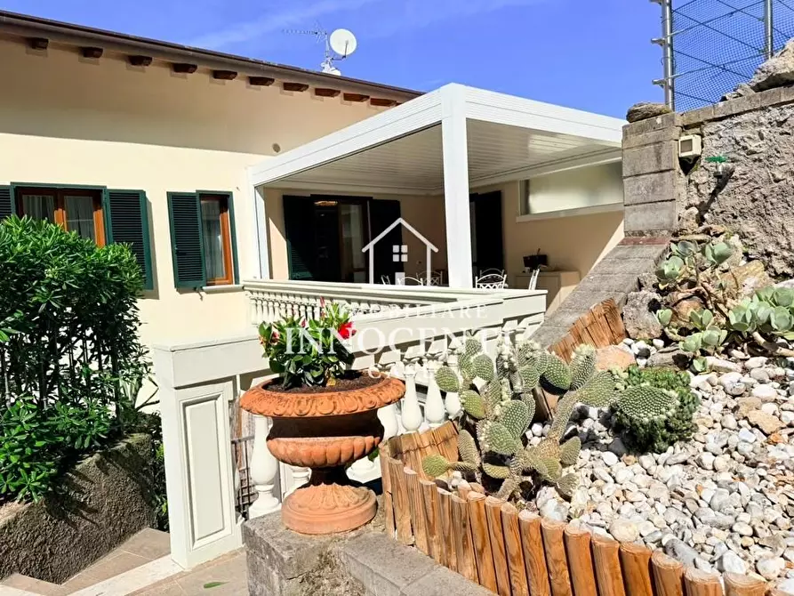 Immagine 19 di Appartamento in vendita  a Massa