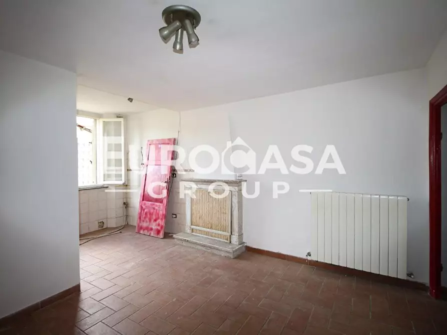 Immagine 9 di Villetta a schiera in vendita  a Lucca