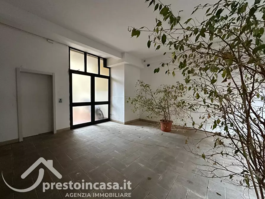 Immagine 19 di Appartamento in vendita  a Viareggio