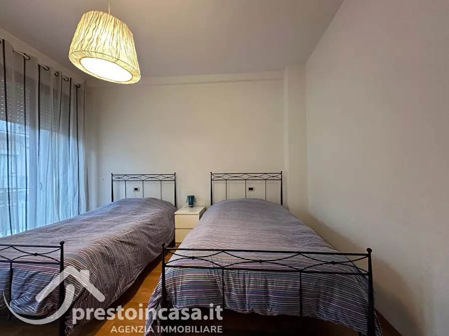 Immagine 12 di Appartamento in vendita  a Viareggio