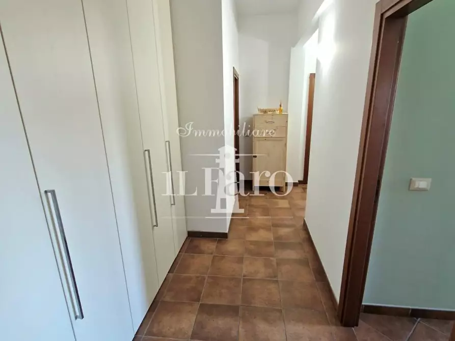 Immagine 11 di Appartamento in vendita  a Campi Bisenzio