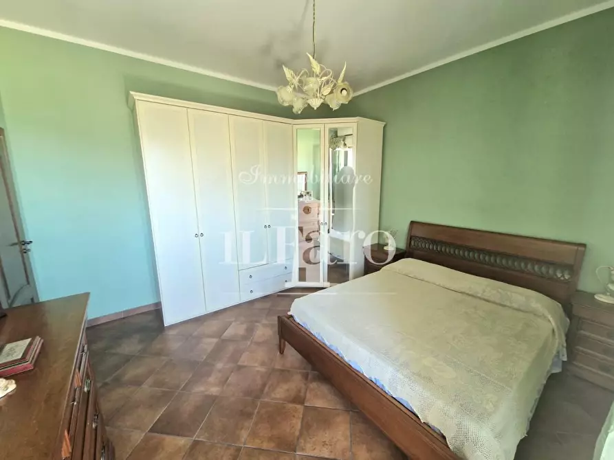 Immagine 21 di Appartamento in vendita  a Campi Bisenzio