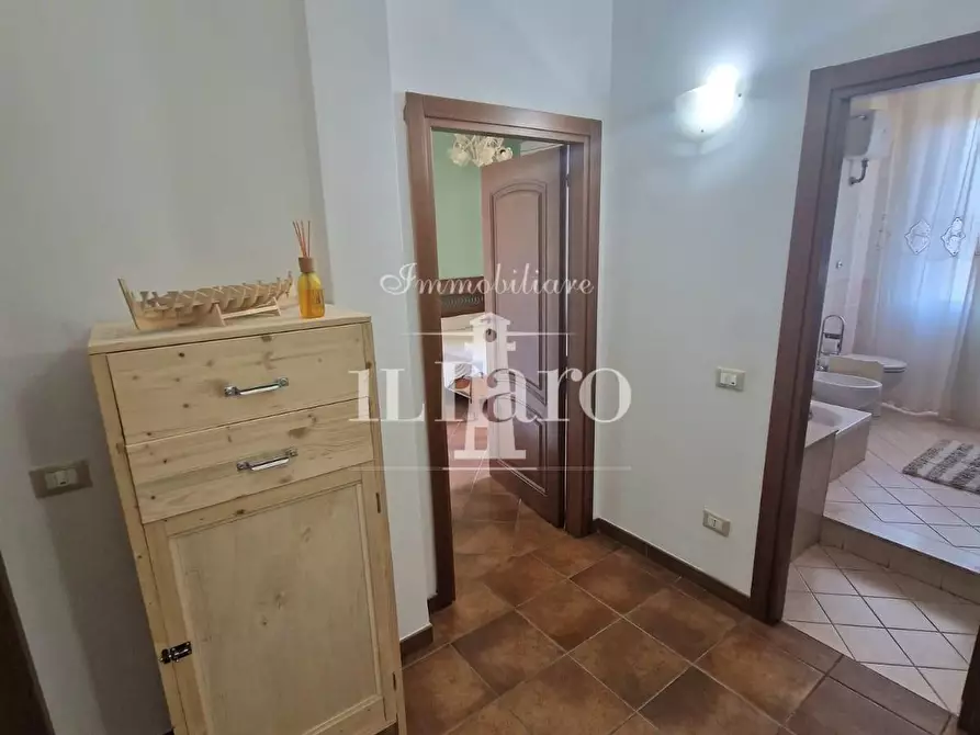Immagine 18 di Appartamento in vendita  a Campi Bisenzio