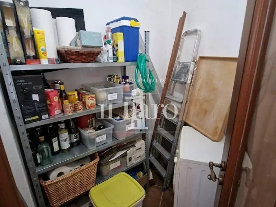 Immagine 29 di Appartamento in vendita  a Campi Bisenzio