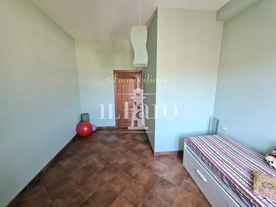 Immagine 15 di Appartamento in vendita  a Campi Bisenzio