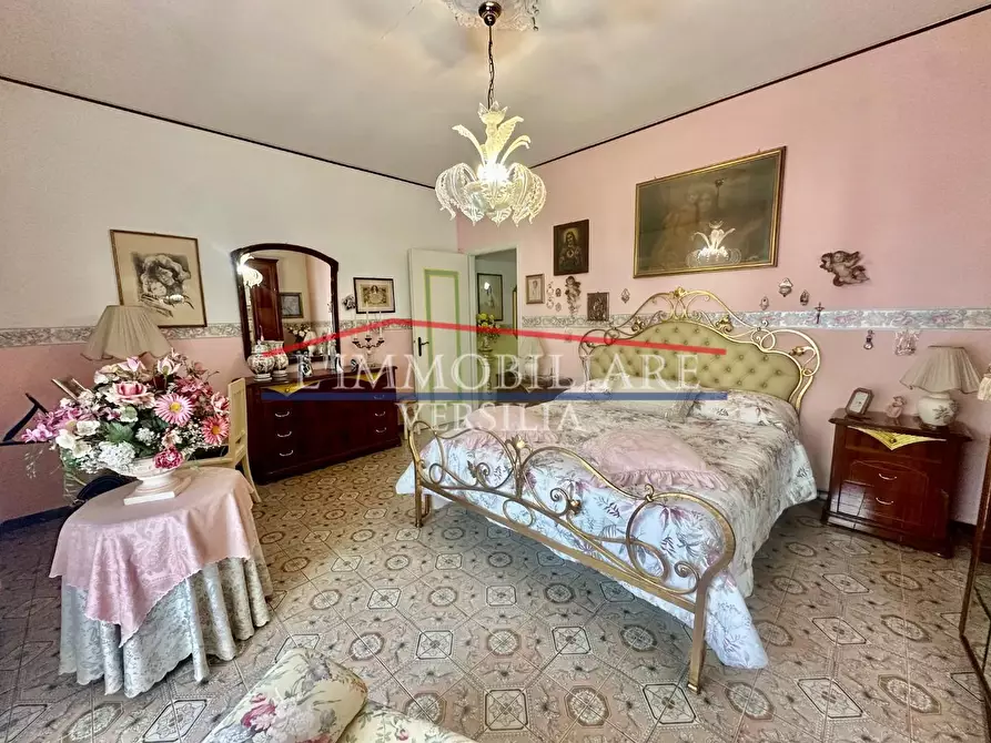 Immagine 19 di Casa semindipendente in vendita  a Massa