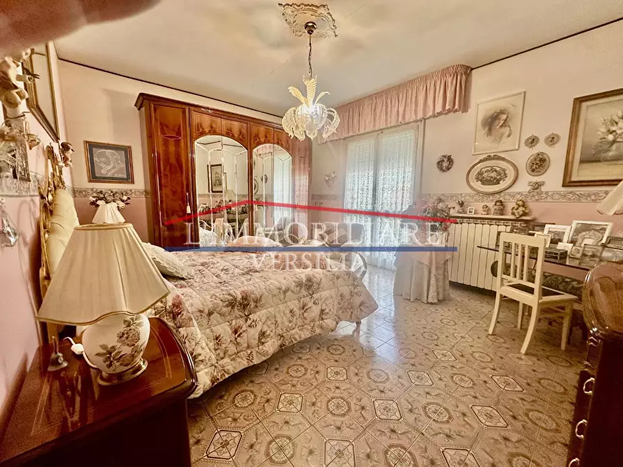 Immagine 6 di Casa semindipendente in vendita  a Massa