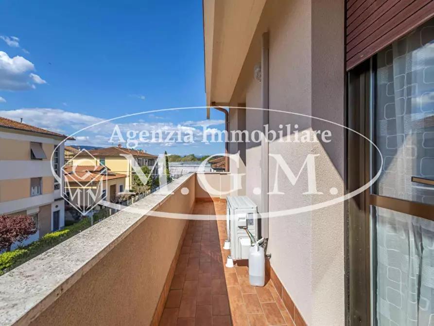 Immagine 8 di Appartamento in vendita  a Pontedera