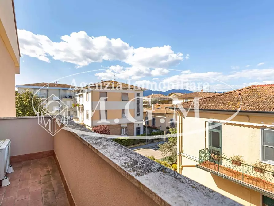 Immagine 14 di Appartamento in vendita  a Pontedera