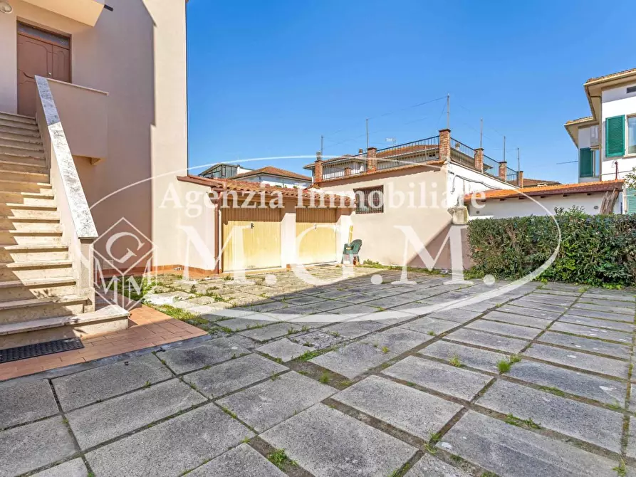 Immagine 30 di Appartamento in vendita  a Pontedera