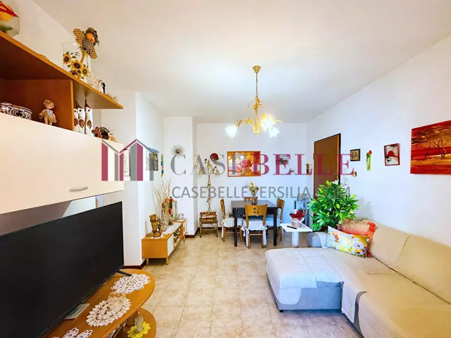 Immagine 4 di Appartamento in vendita  a Viareggio