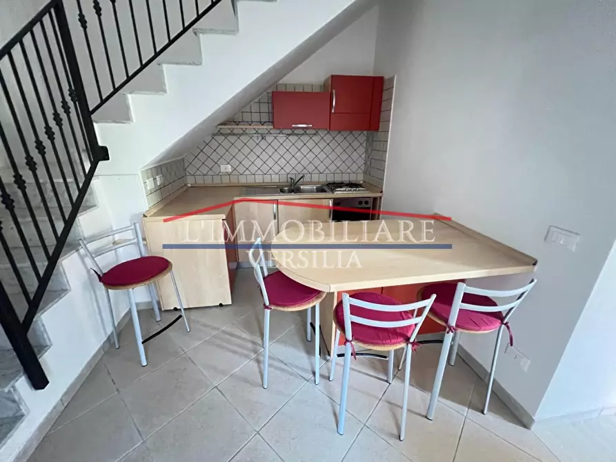 Immagine 2 di Appartamento in vendita  a Massa