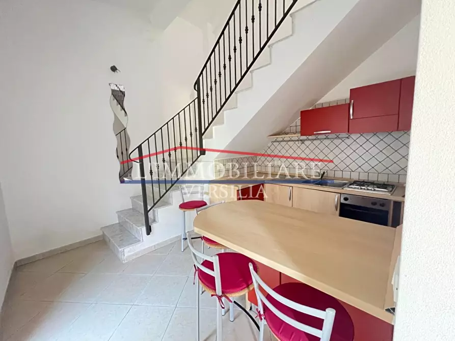 Immagine 1 di Appartamento in vendita  a Massa