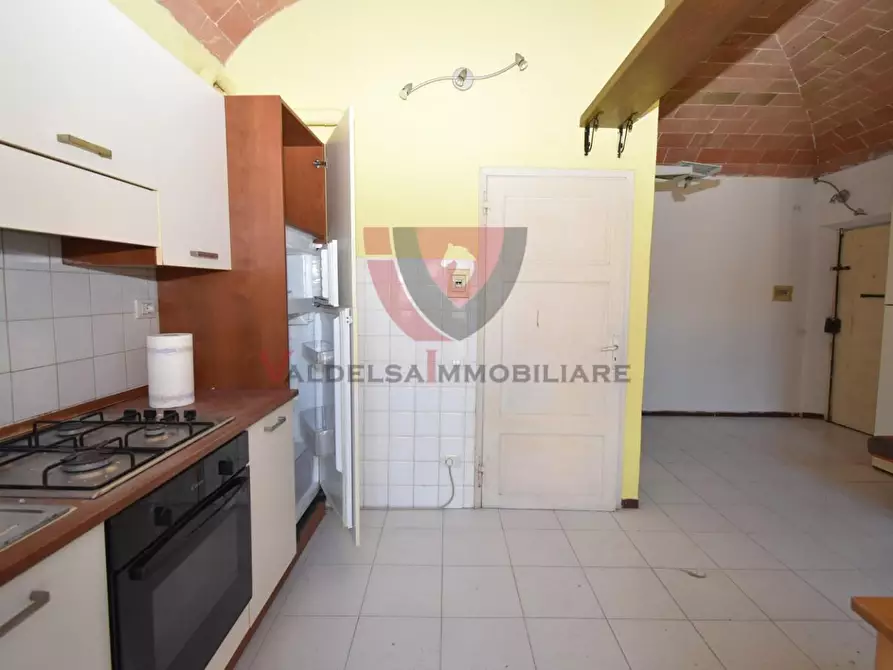 Immagine 11 di Appartamento in vendita  a Colle Di Val D'elsa
