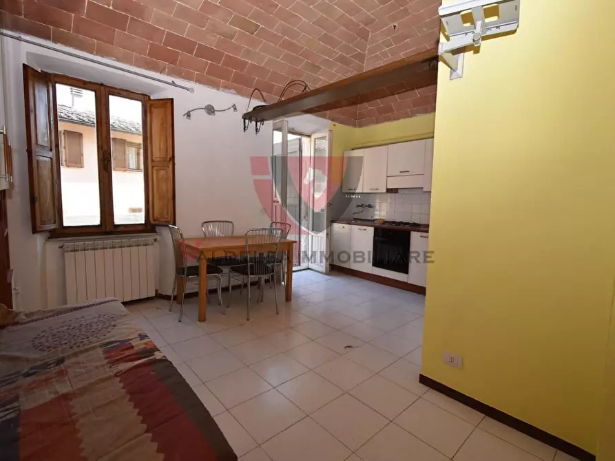 Immagine 3 di Appartamento in vendita  a Colle Di Val D'elsa