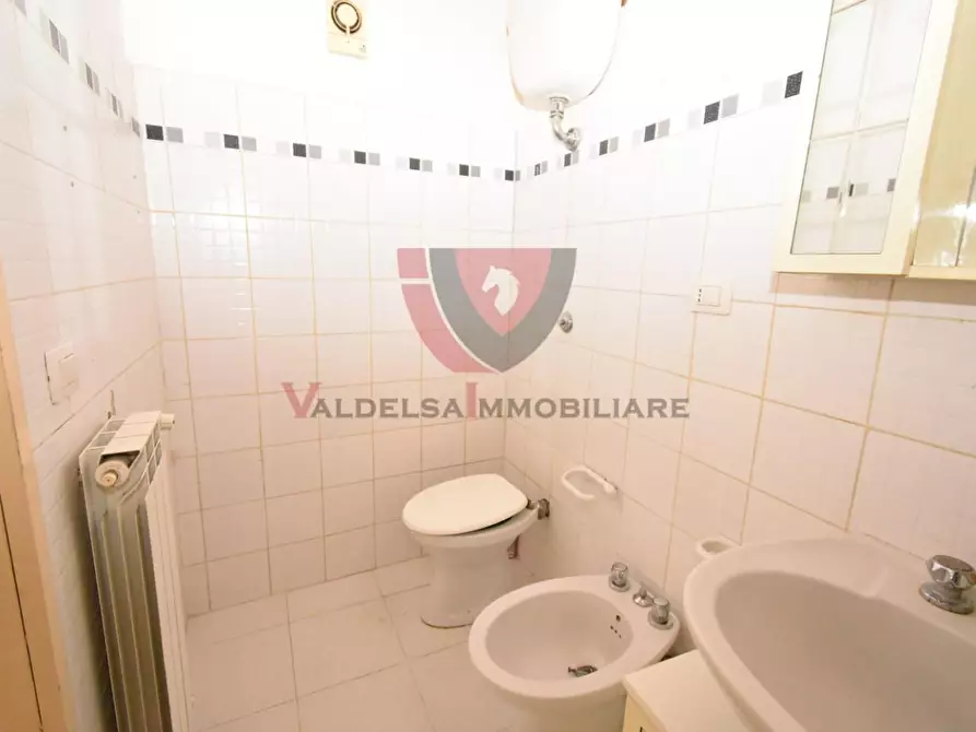 Immagine 14 di Appartamento in vendita  a Colle Di Val D'elsa