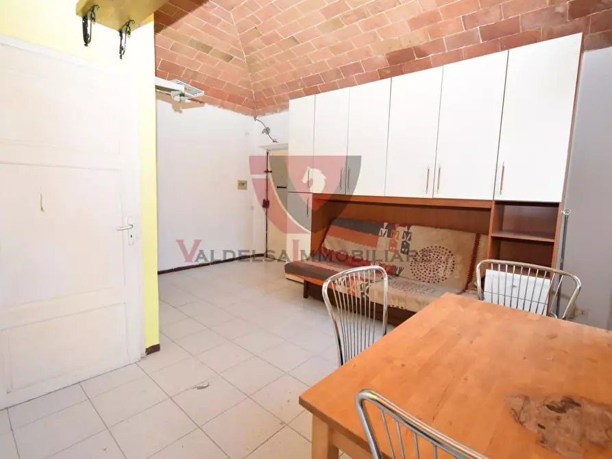 Immagine 10 di Appartamento in vendita  a Colle Di Val D'elsa