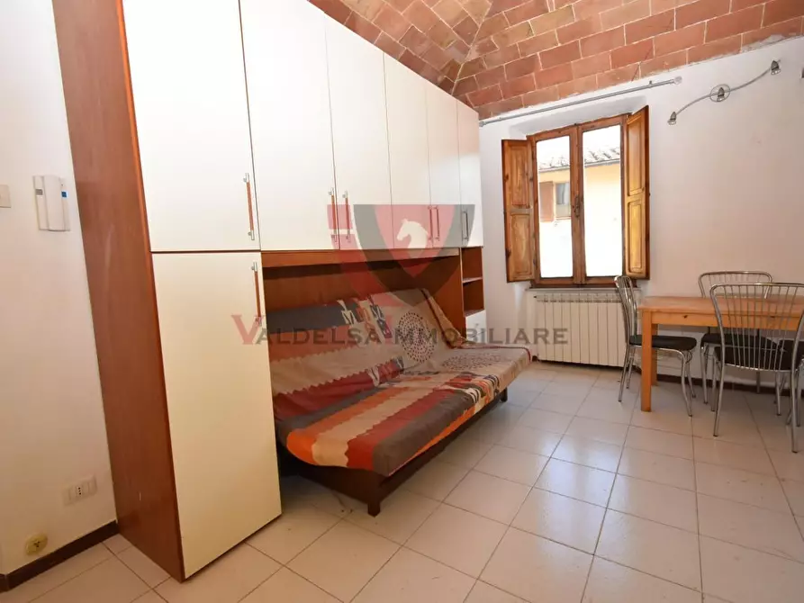 Immagine 6 di Appartamento in vendita  a Colle Di Val D'elsa