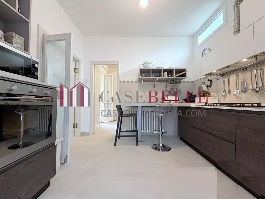 Immagine 11 di Casa indipendente in affitto  a Pietrasanta