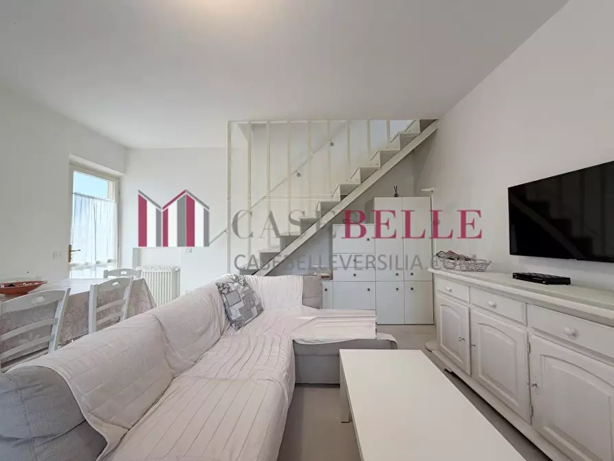 Immagine 4 di Casa indipendente in affitto  a Pietrasanta