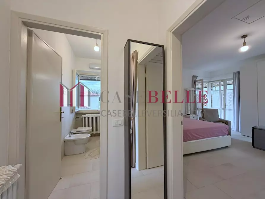 Immagine 26 di Casa indipendente in affitto  a Pietrasanta