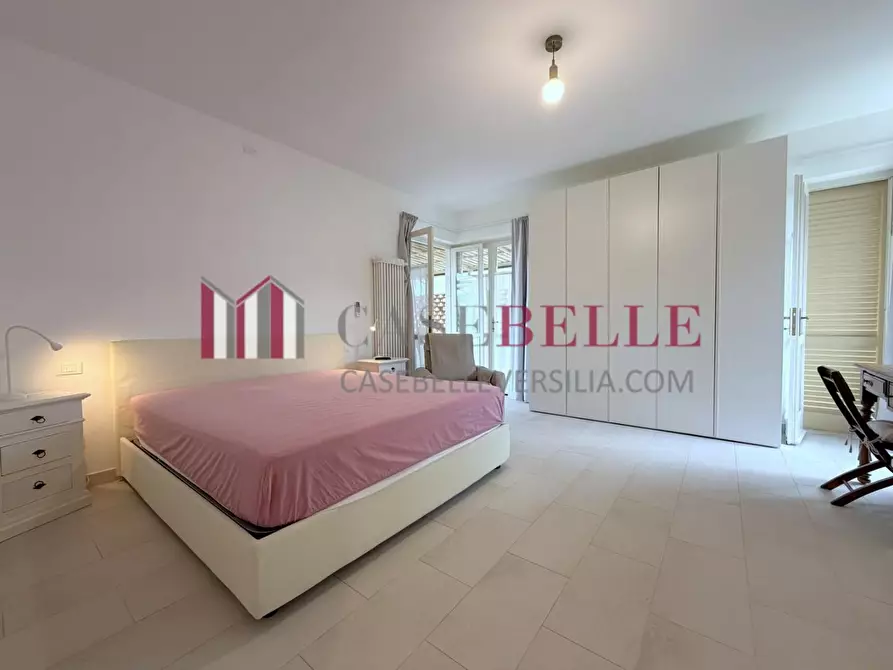 Immagine 32 di Casa indipendente in affitto  a Pietrasanta
