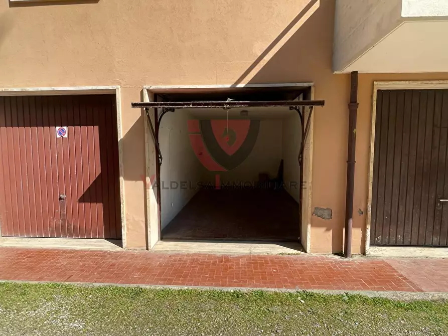 Immagine 30 di Appartamento in vendita  a Colle Di Val D'elsa
