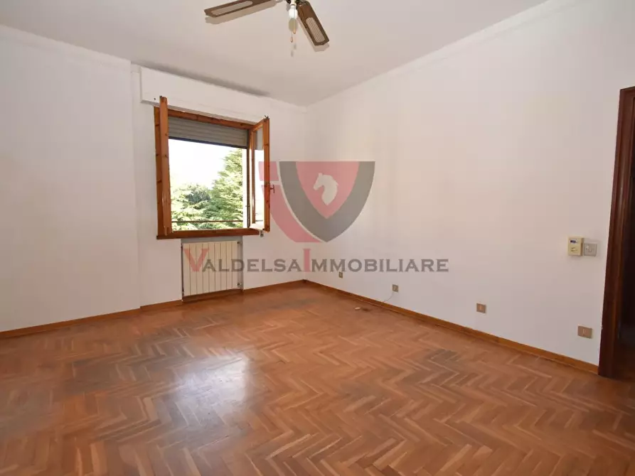 Immagine 23 di Appartamento in vendita  a Colle Di Val D'elsa