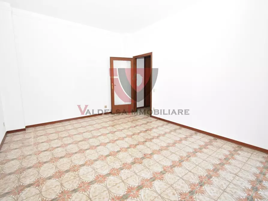 Immagine 5 di Appartamento in vendita  a Colle Di Val D'elsa