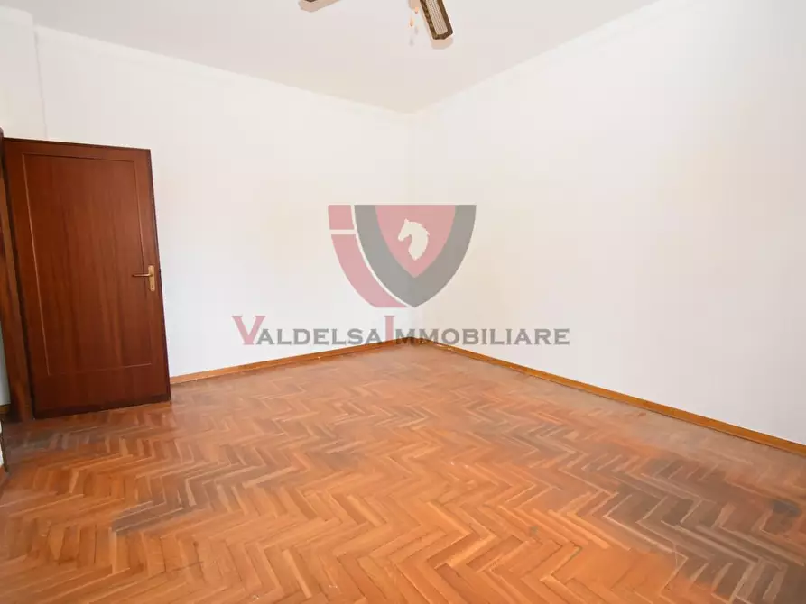 Immagine 25 di Appartamento in vendita  a Colle Di Val D'elsa