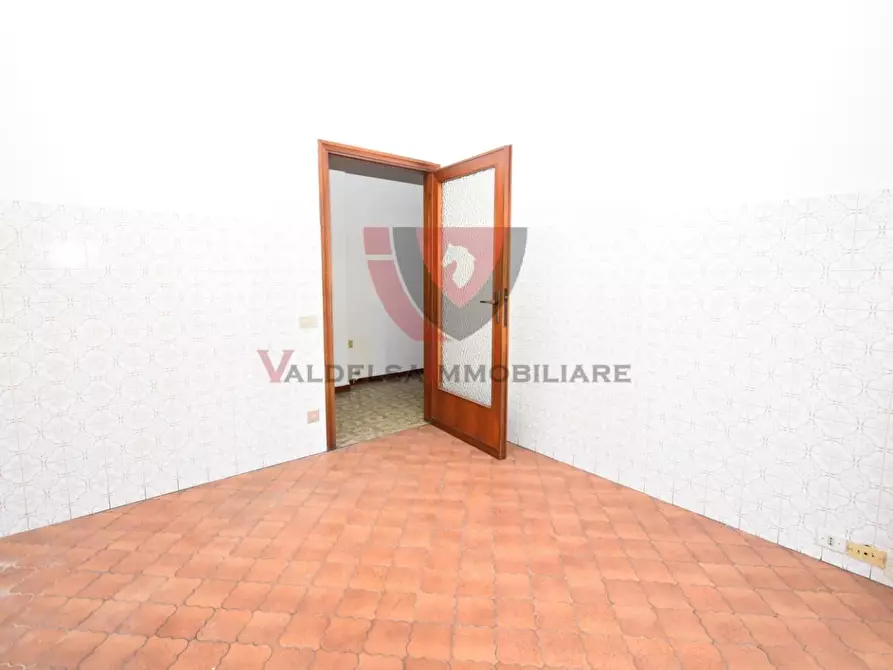 Immagine 12 di Appartamento in vendita  a Colle Di Val D'elsa