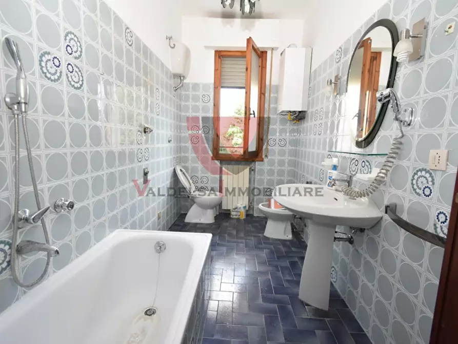 Immagine 28 di Appartamento in vendita  a Colle Di Val D'elsa