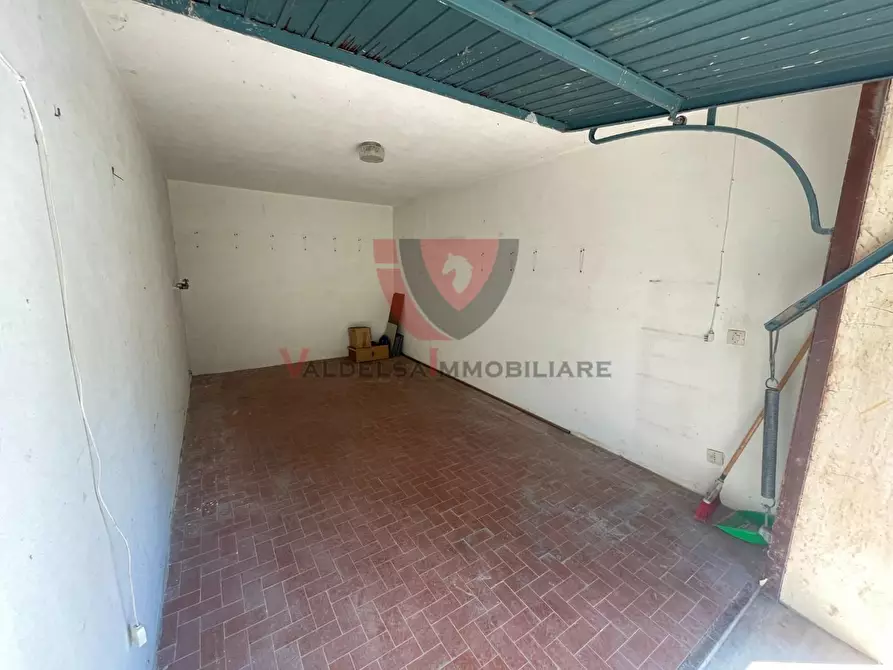 Immagine 32 di Appartamento in vendita  a Colle Di Val D'elsa