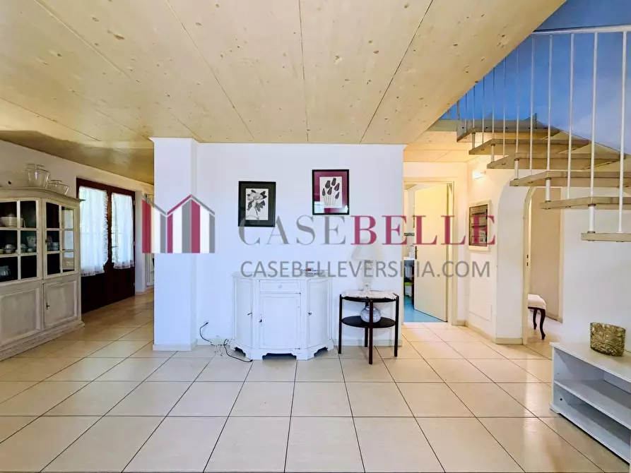 Immagine 2 di Casa indipendente in vendita  a Pietrasanta