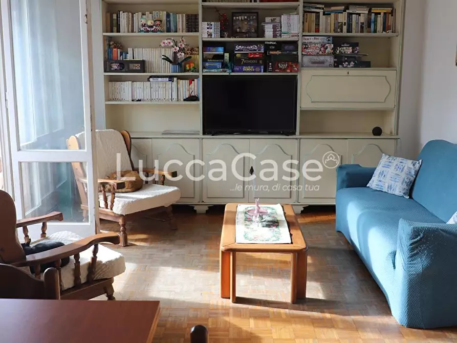 Immagine 1 di Appartamento in vendita  a Camaiore