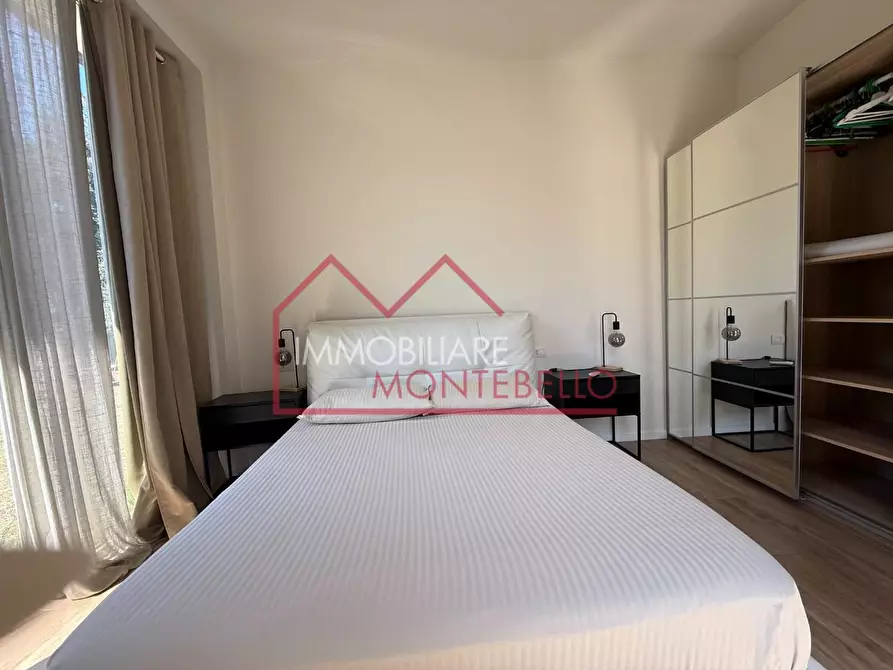 Immagine 21 di Villa in vendita  a Pietrasanta