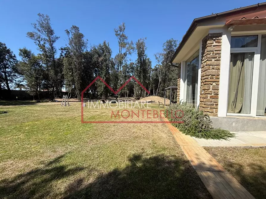 Immagine 41 di Villa in vendita  a Pietrasanta