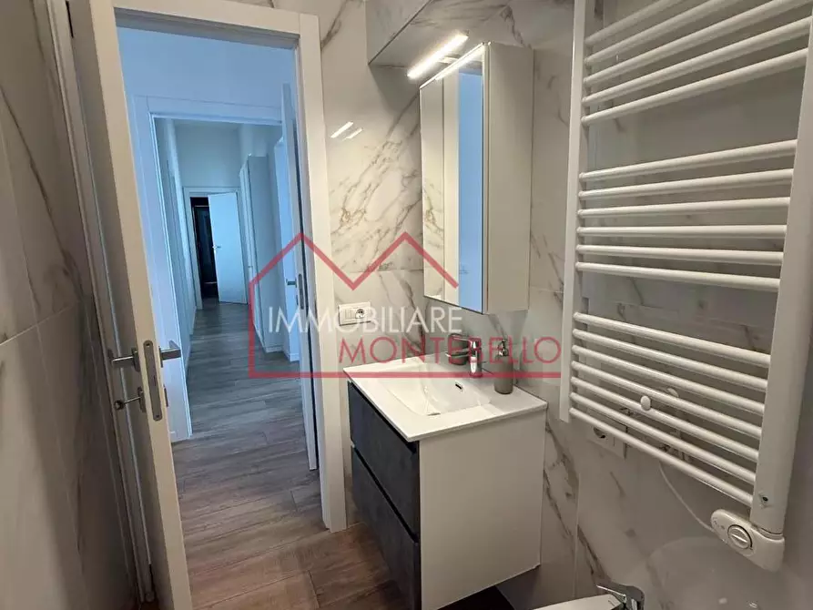Immagine 33 di Villa in vendita  a Pietrasanta