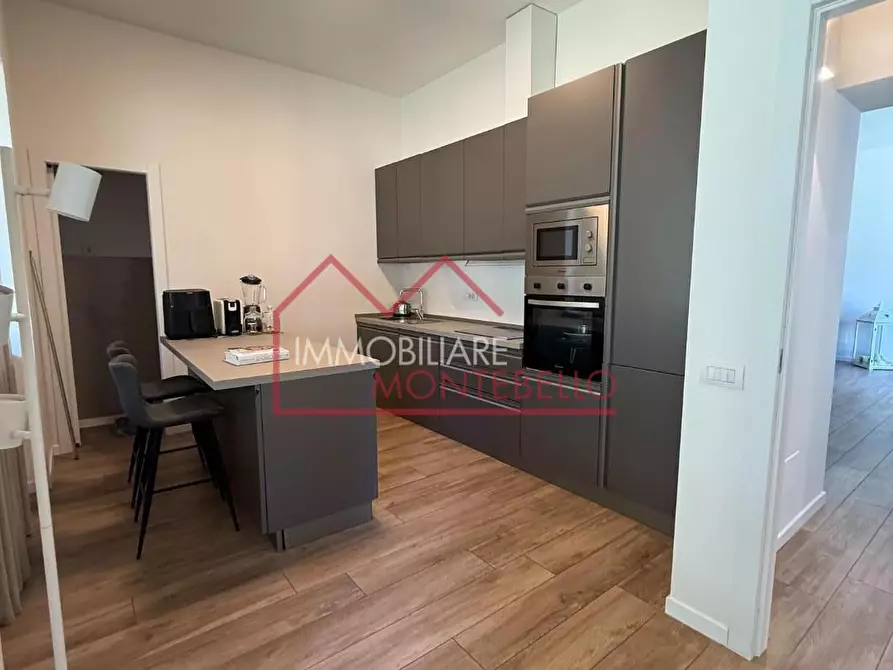 Immagine 10 di Villa in vendita  a Pietrasanta
