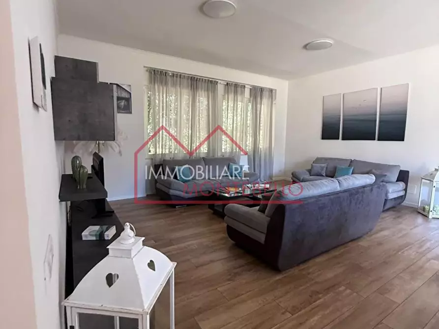 Immagine 22 di Villa in vendita  a Pietrasanta