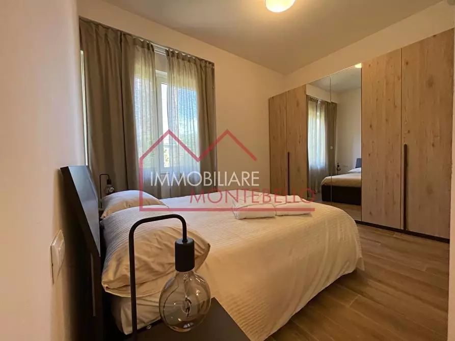 Immagine 7 di Villa in vendita  a Pietrasanta