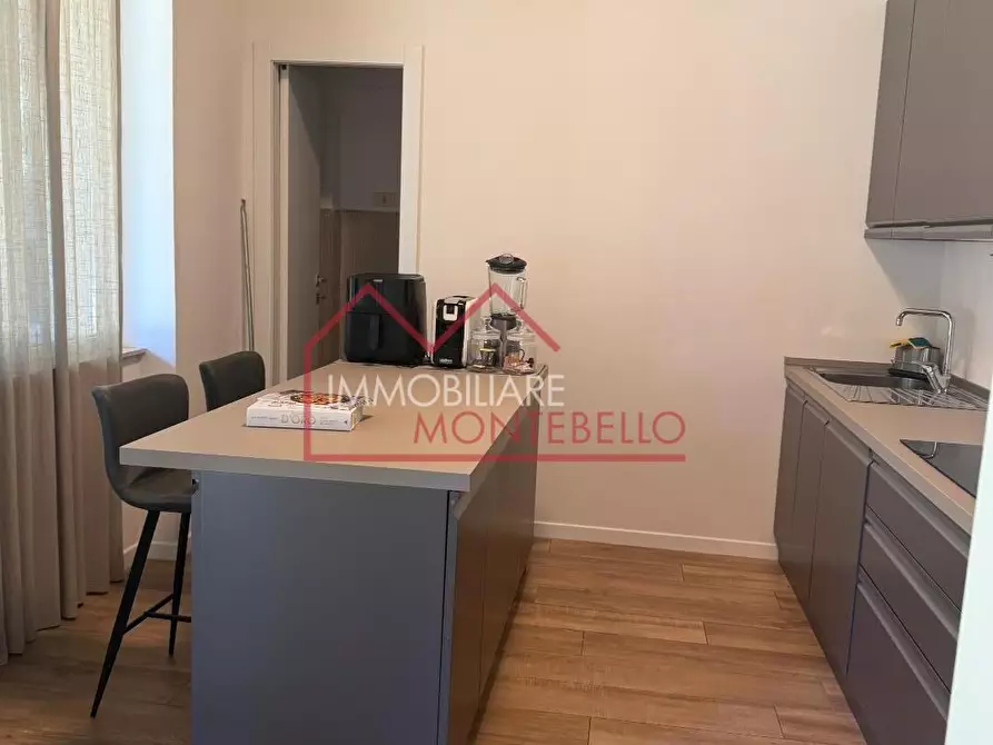 Immagine 9 di Villa in vendita  a Pietrasanta