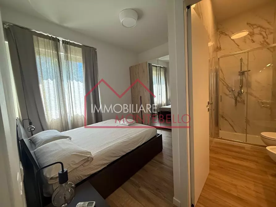 Immagine 28 di Villa in vendita  a Pietrasanta