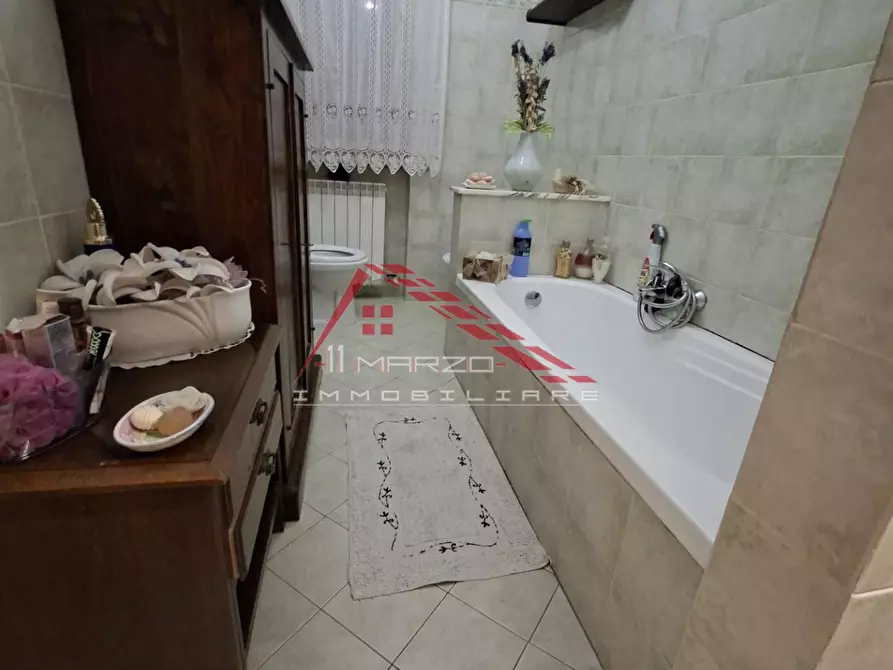 Immagine 10 di Villa in vendita  a Cascina