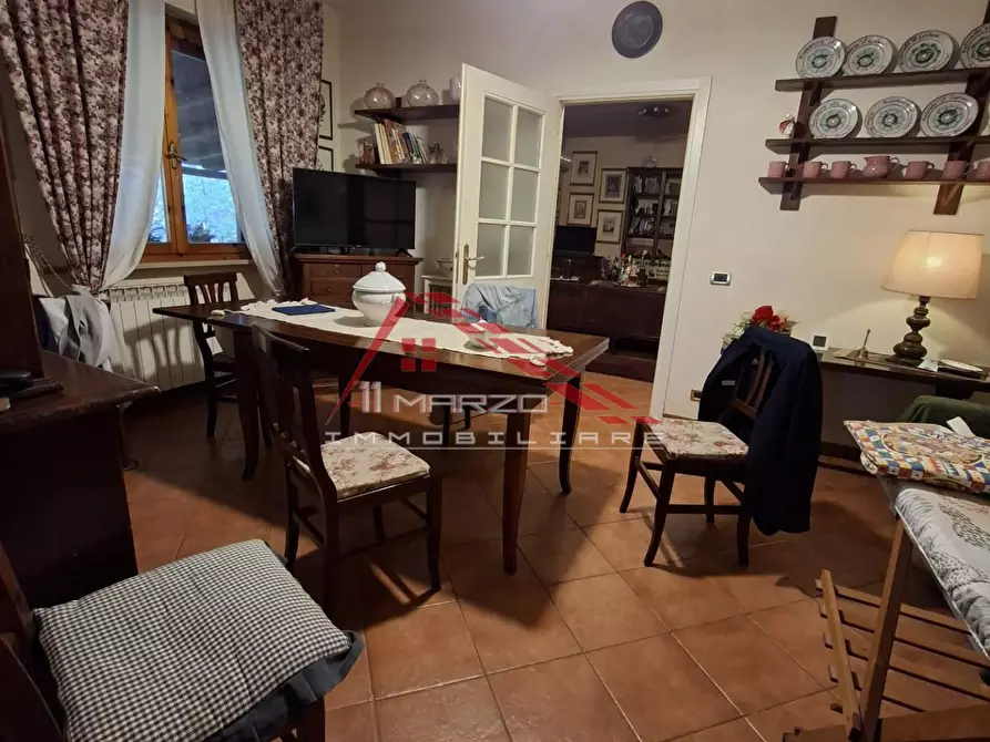 Immagine 5 di Villa in vendita  a Cascina