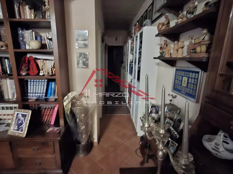 Immagine 4 di Villa in vendita  a Cascina